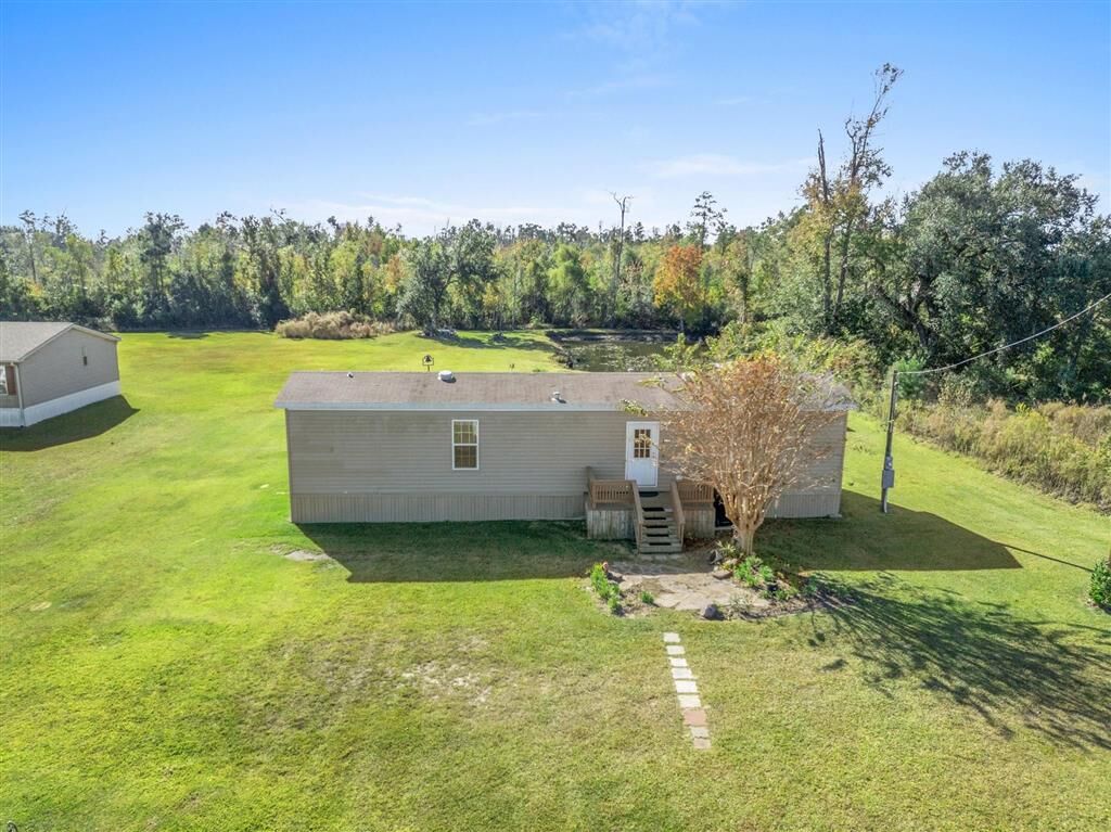 Property Photo: 1750 W Burton Street W LA 70663