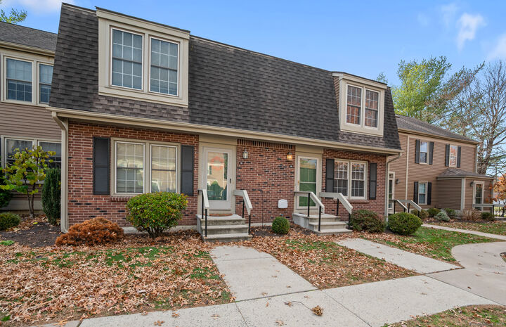 Property Photo: 20 Newberry Lane 20 CT 06033