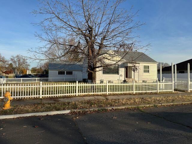 Property Photo: 1748 N Lacey St WA 99207