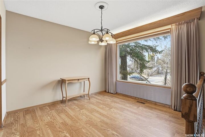 Property Photo: 1513 Arlington Avenue SK S7H 2Y3