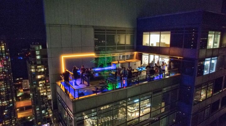 Photo de la propriété: 25 Telegram Mews Ph5201 ON M5V 3Z1