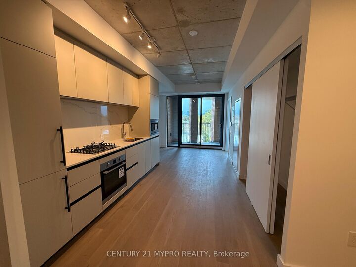 Property Photo: 1720 Bayview Avenue 426 ON M4G 3C4