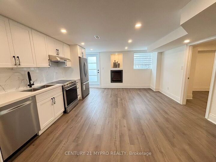 Property Photo: 95 Inverness Way ON L3Z 0W5