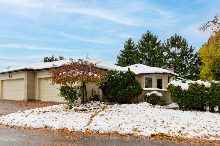 Property Photo:  163 Pine Valley Drive 33  ON N6J 4R4 