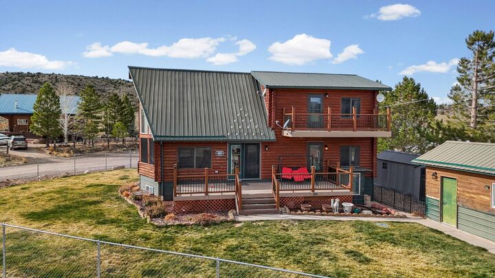 Property Photo:  880 W Main St  UT 84781 