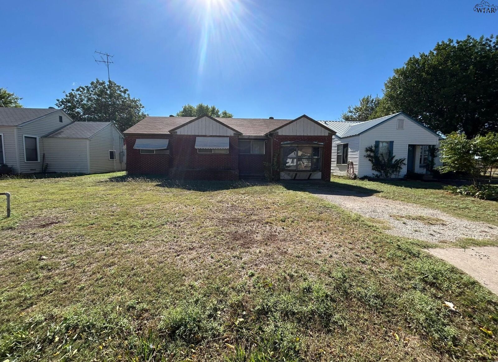 Property Photo: 608 W Churchill Avenue TX 76360