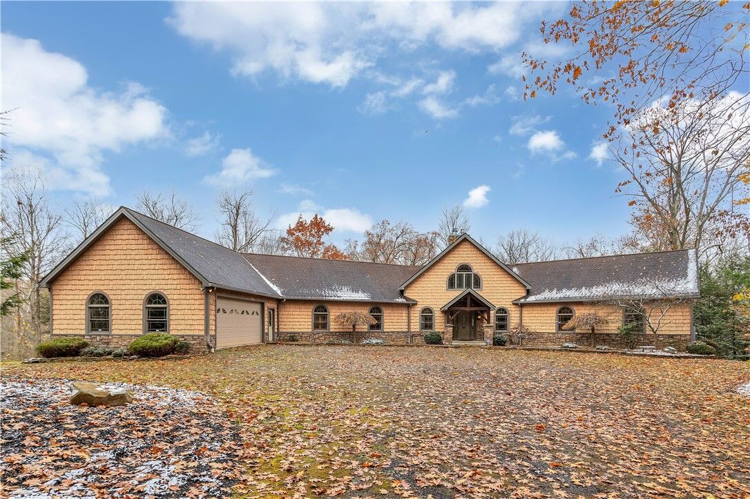 Property Photo: 219 Reed Rd PA 16102