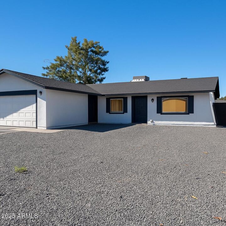 Property Photo: 6818 S Terrace Road AZ 85283