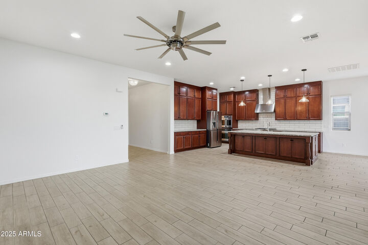 Property Photo: 1432 E Pedro Road AZ 85042