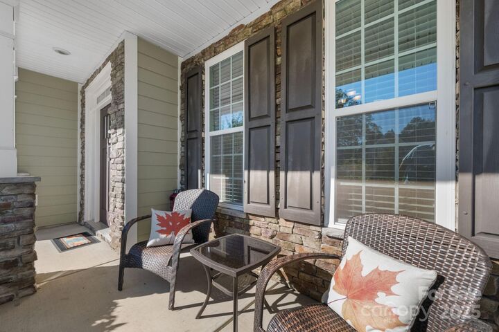 Property Photo: 3976 Lake Breeze Drive NC 28673