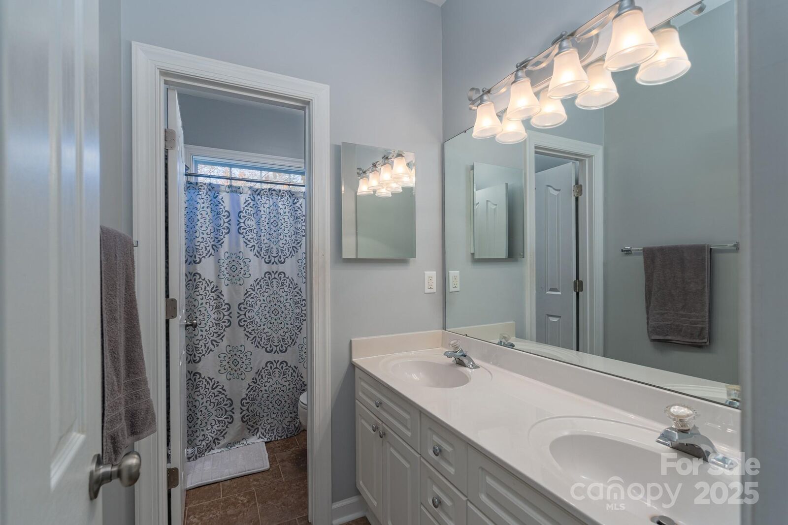 Property Photo:  114 Jousters Court  NC 28117 