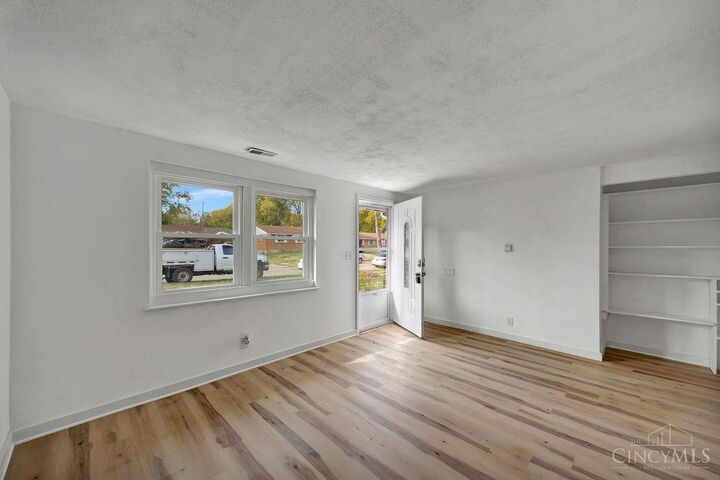 Property Photo: 1604 Wichita Drive S OH 45013