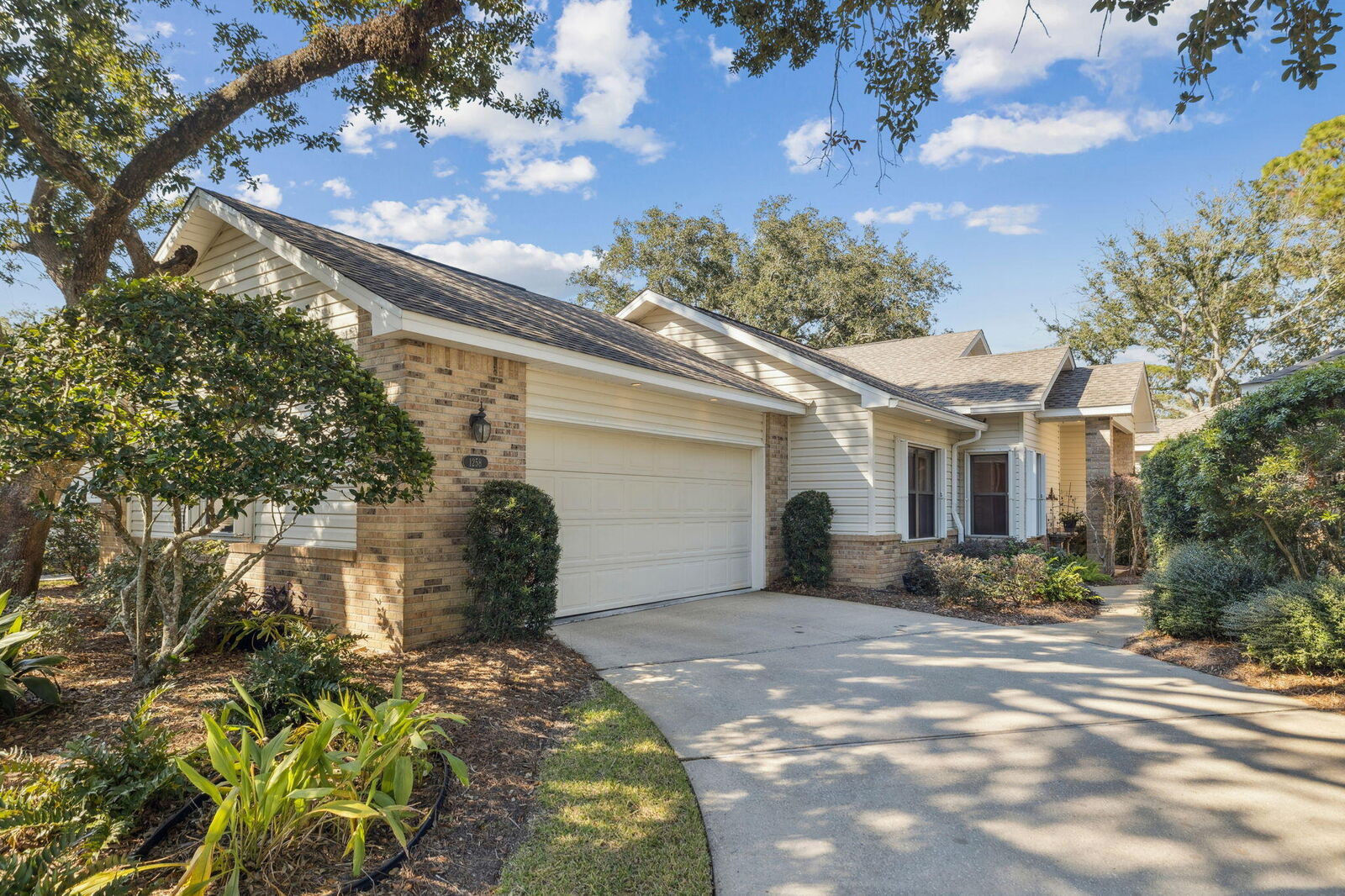 Property Photo: 1258 Deerwood Drive FL 32550