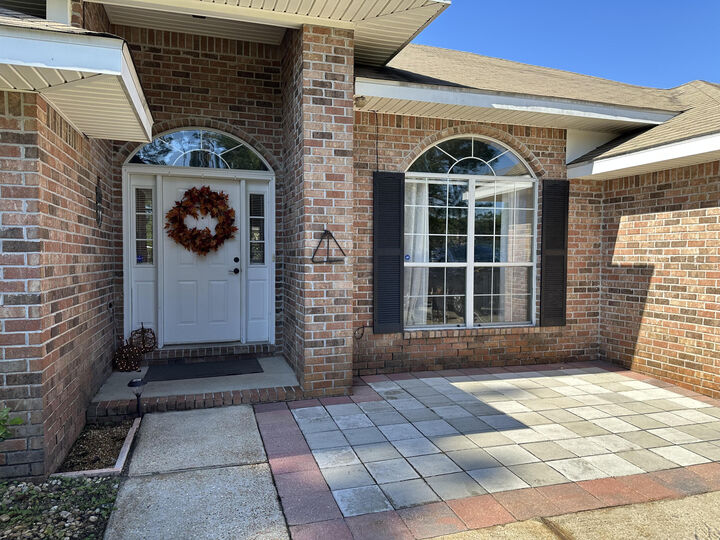 Property Photo: 2241 Banyan Drive FL 32566