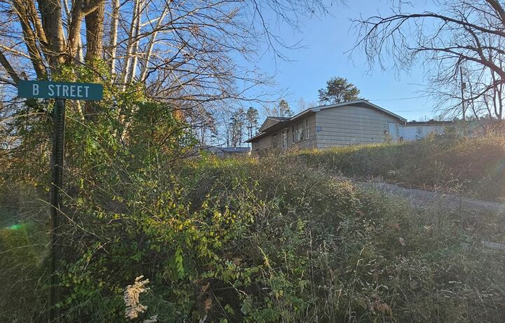 Property Photo:  90 B Street  KY 41230 