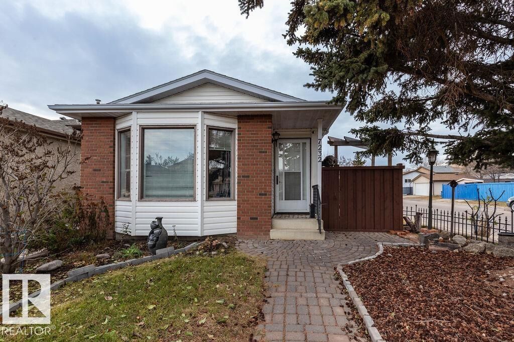 Property Photo:  7232 183B Street NW  AB T5T 3Z7 