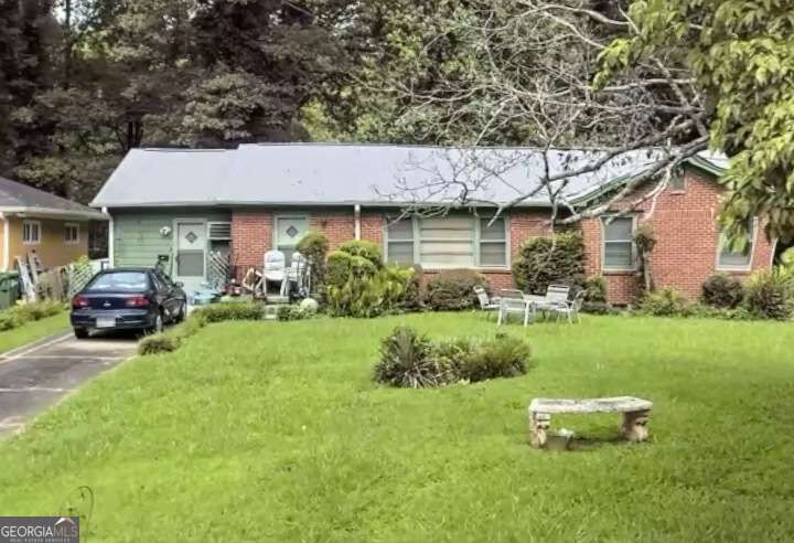 Property Photo: 1805 Sandringham Drive SW GA 30311