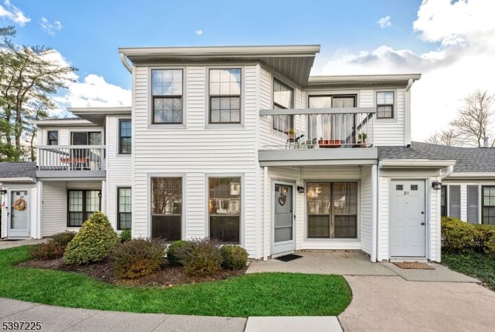 Property Photo: 80 Konight Ct NJ 07430