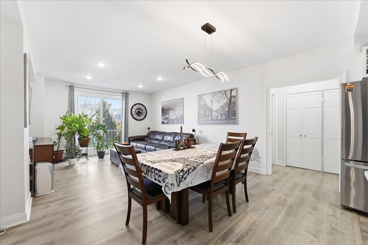 Property Photo:  101 Shearwater Ct East 28  NJ 07305 