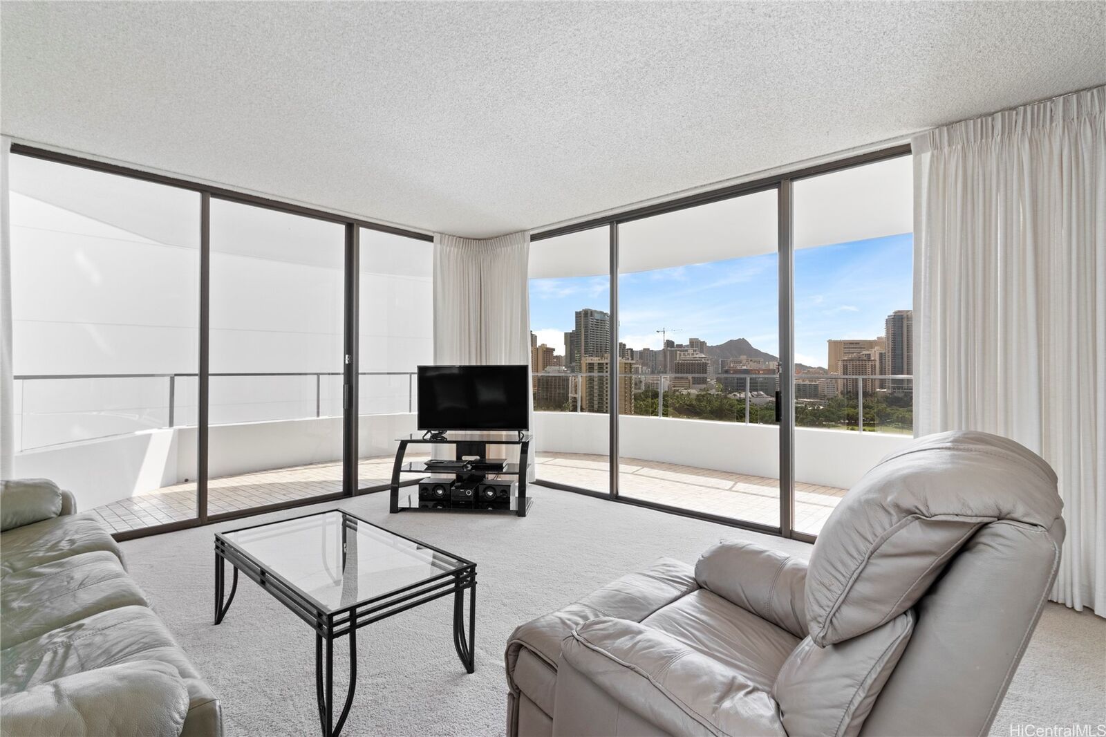 Property Photo: 1910 Ala Moana Boulevard 19D HI 96815