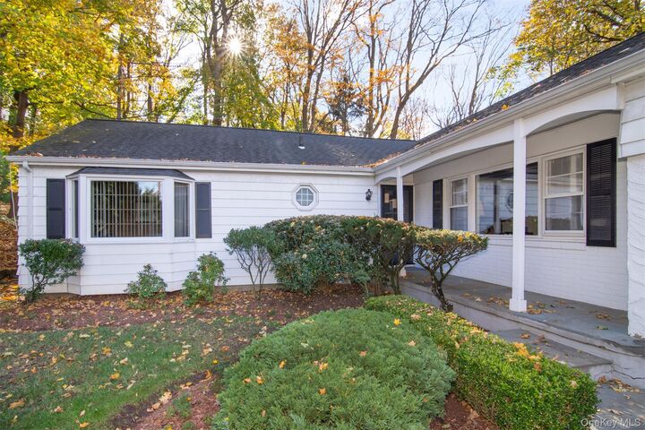 Property Photo:  18 Eldredge Place  NY 10522 