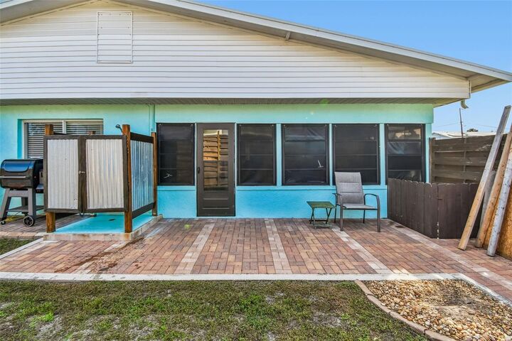 Property Photo:  416 41st Street W  FL 34221 