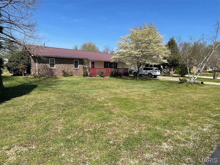 Property Photo: 100 Summit Street MO 63867