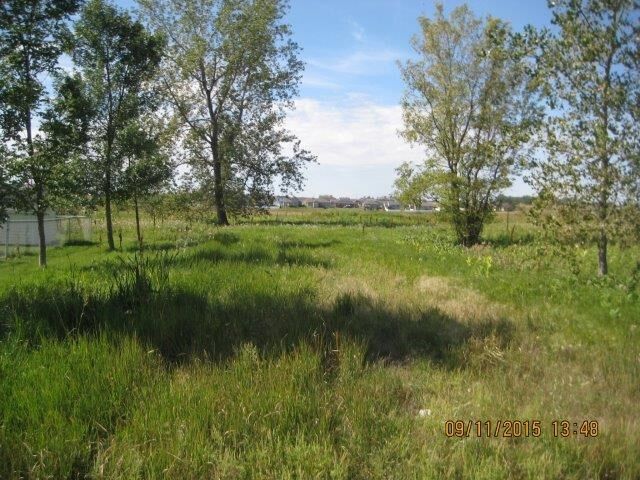 Property Photo: 917 & 919 27th Ave NW ND 58703