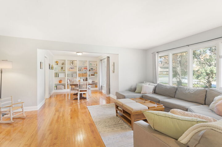 Property Photo: 864 Saint Andrews Way IL 60423