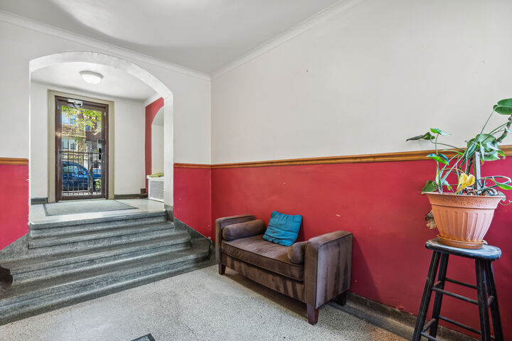 Property Photo:  5135 S Kenwood Avenue 603  IL 60615 