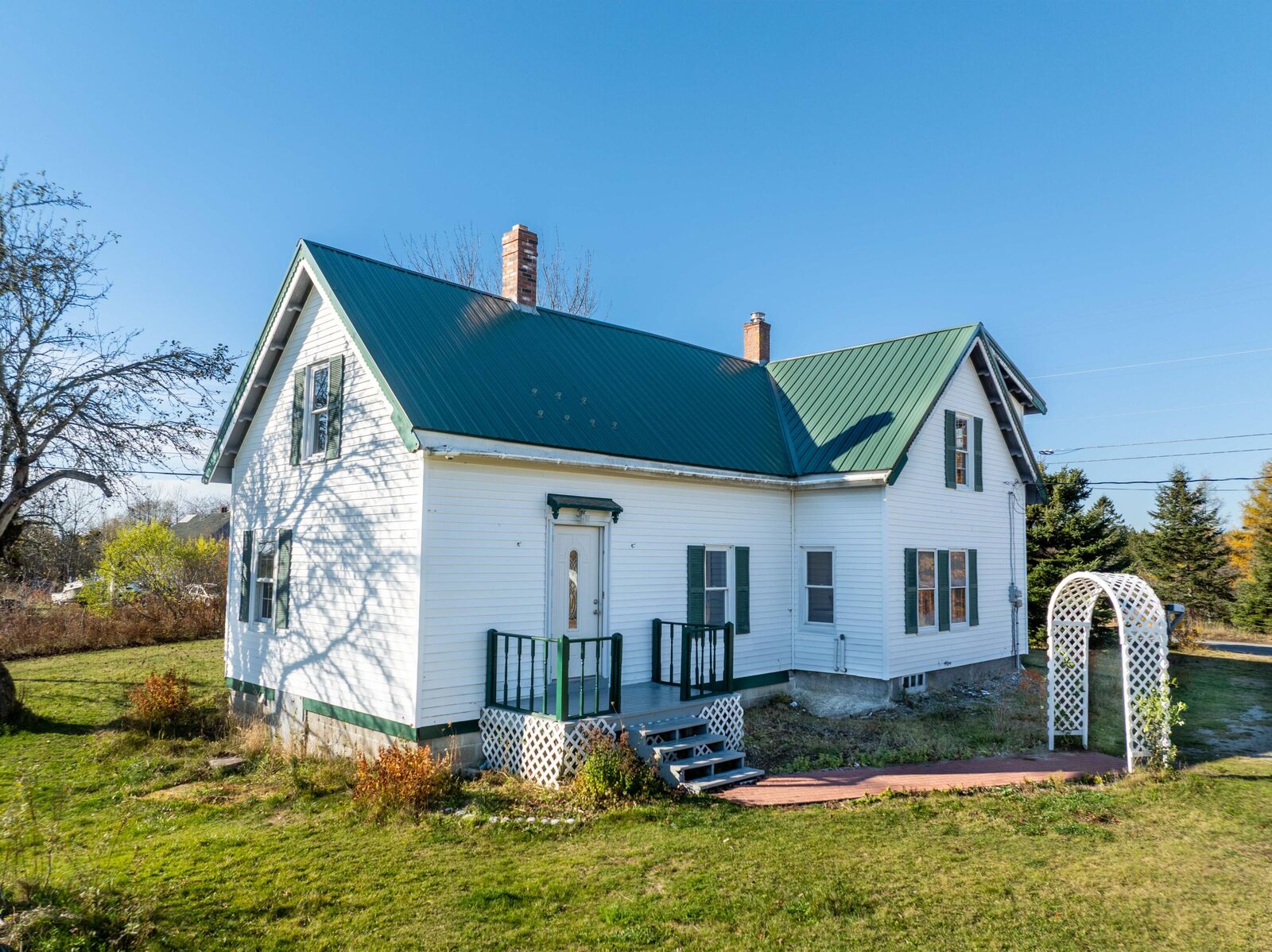 Property Photo:  72 Old US Rte 1  ME 04648 