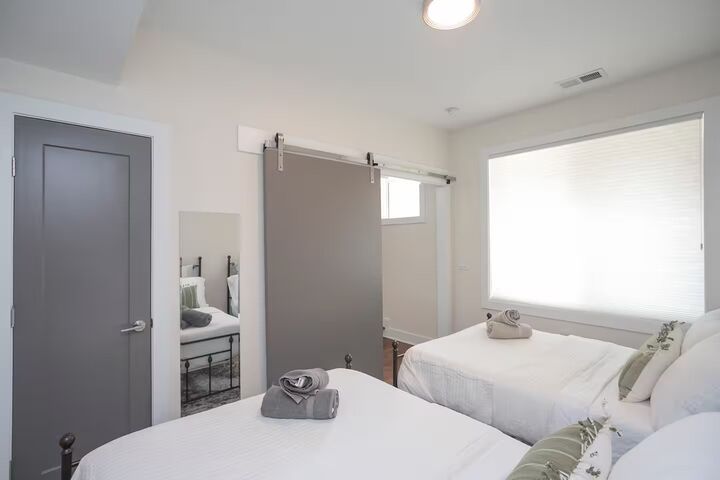 Property Photo: 2112 9th Ave N TN 37208