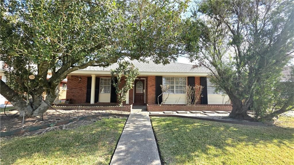 Property Photo:  119 Donelon Drive  LA 70123 