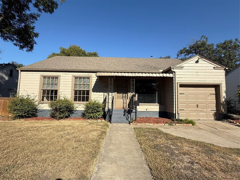 Property Photo:  1321 Smilax Avenue  TX 76111 