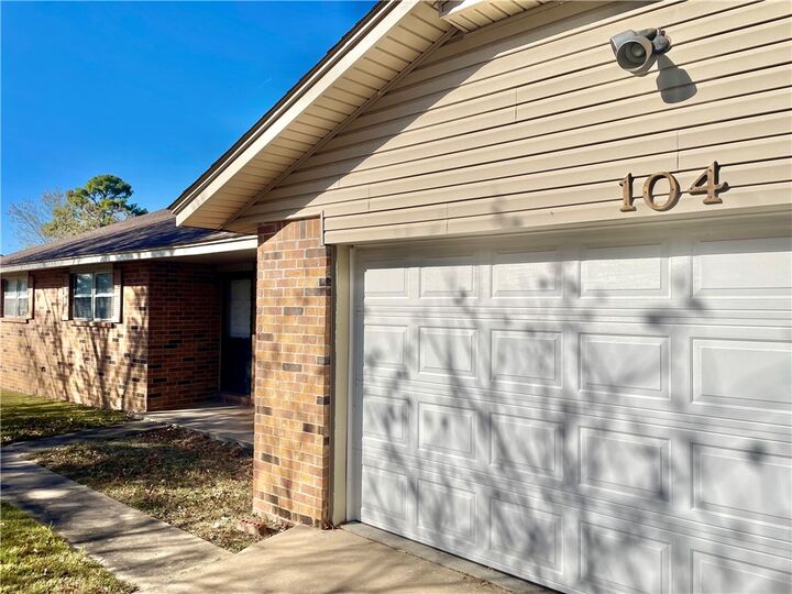 Property Photo: 104 Annie Laurie Avenue AR 72764
