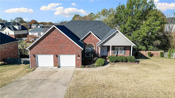 Property Photo: 4108 Savannah Lane AR 72762