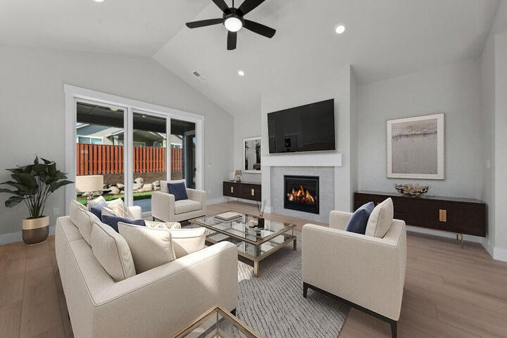 Property Photo:  1446 NE Whistle Way  OR 97754 