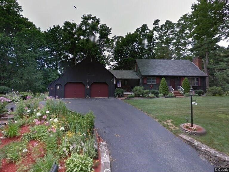 Property Photo:  120 Middle Rd  MA 01830 