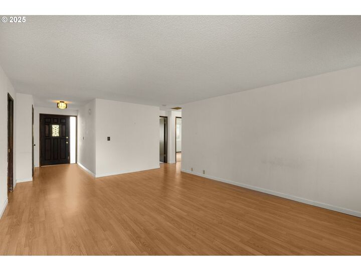 Property Photo: 19055 SW Butternut St OR 97078