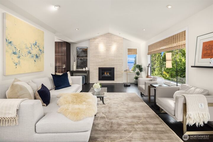 Property Photo:  4321 SW Trenton Street  WA 98136 