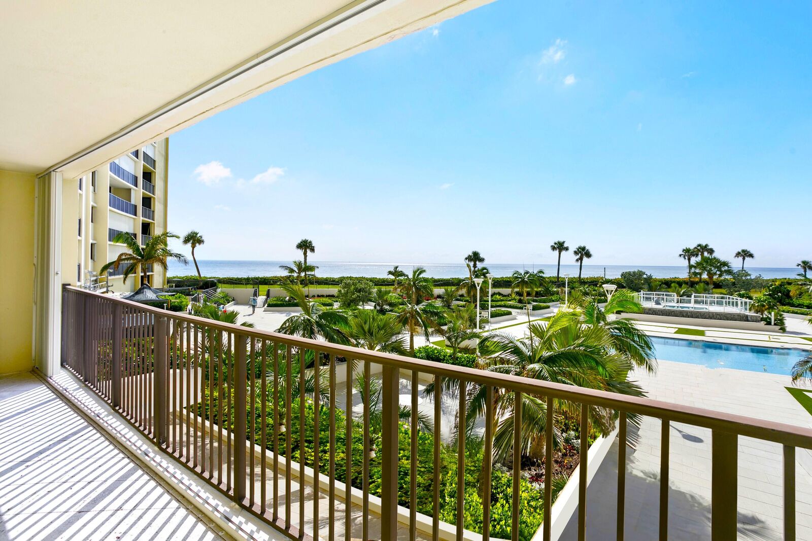 Property Photo: 200 Ocean Trail Way 106 FL 33477
