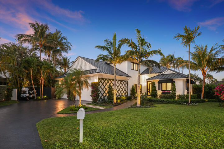 Property Photo:  125 Marlin Drive  FL 33435 