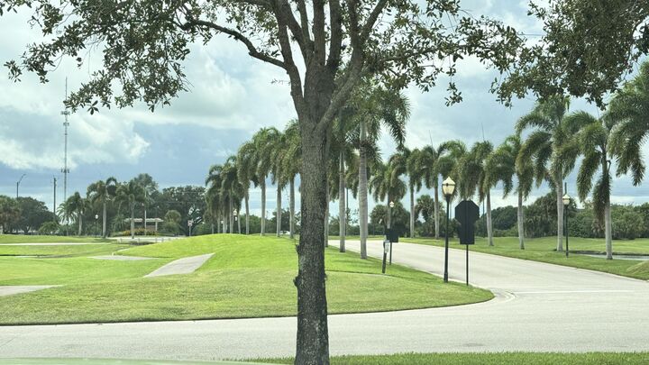 Property Photo:  44 Plantation Drive 102  FL 32966 