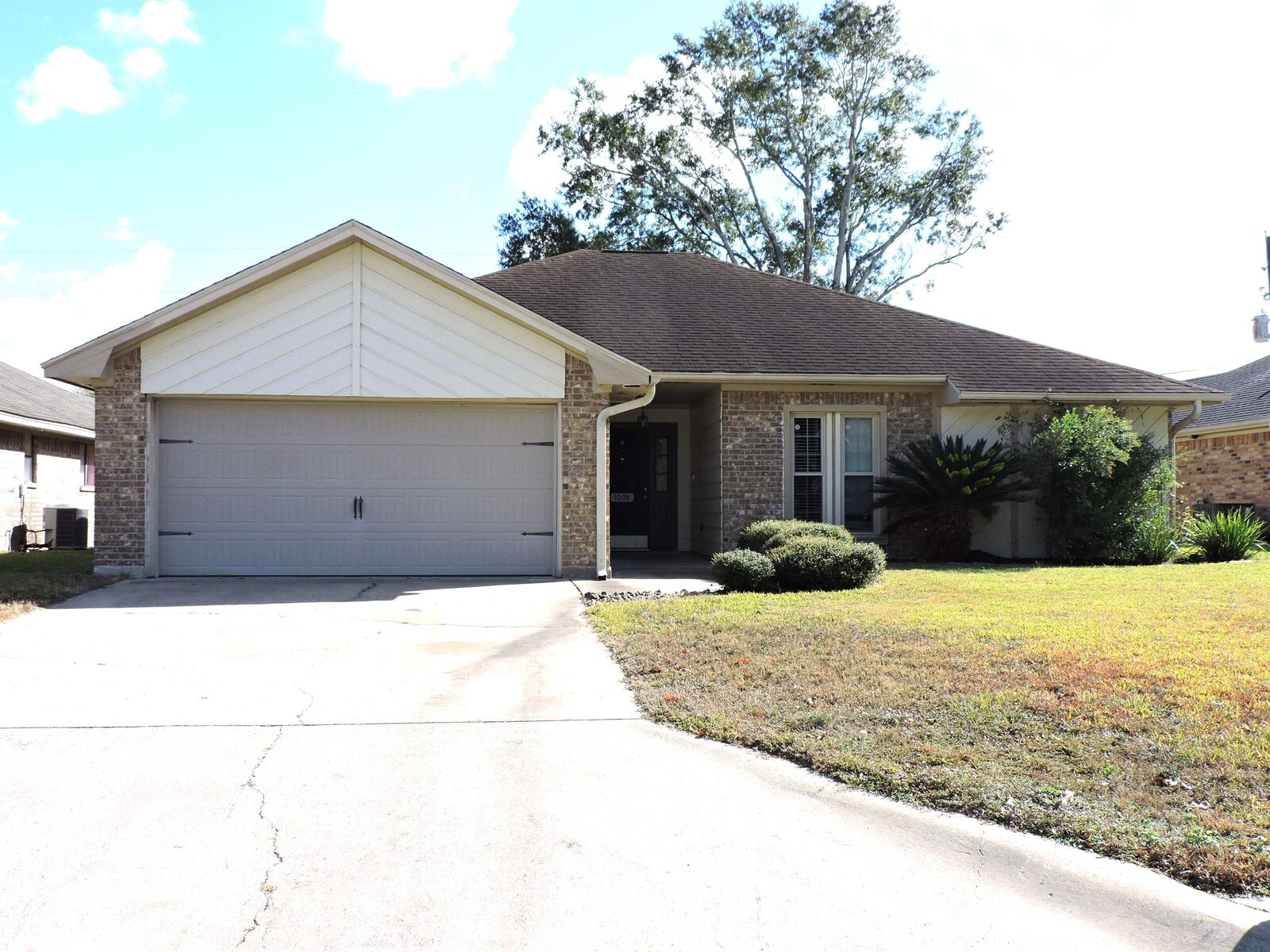 Property Photo:  1008 Springmeadow  TX 77706 
