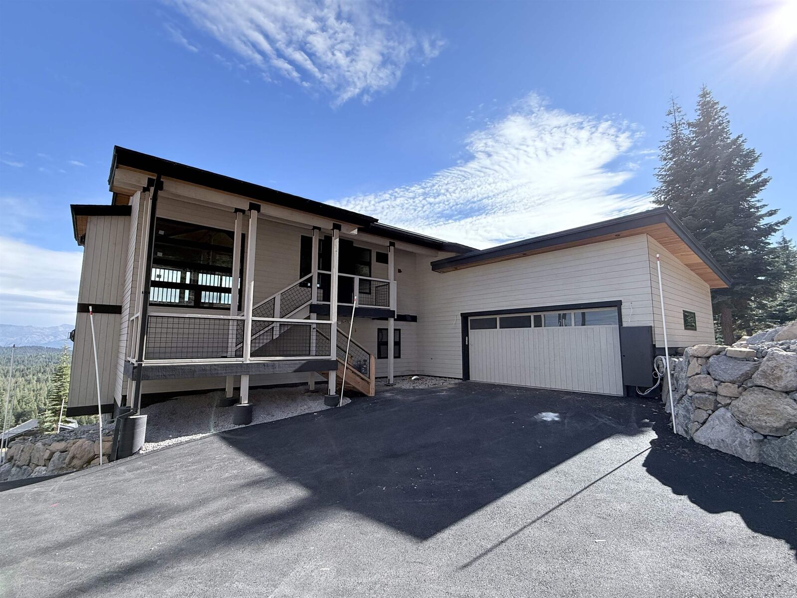 Property Photo:  13094 Skislope Way  CA 96161 