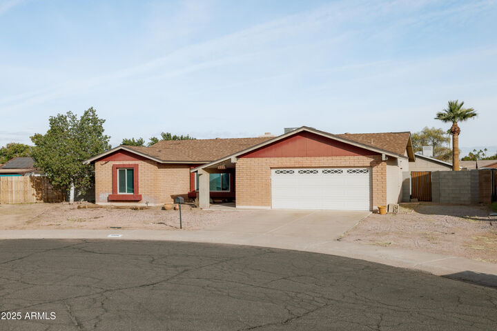 Property Photo:  1006 W Riviera Circle  AZ 85282 