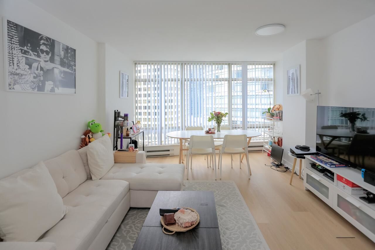 Photo de la propriété:  1288 Alberni Street 1301  BC V6E 4N5 