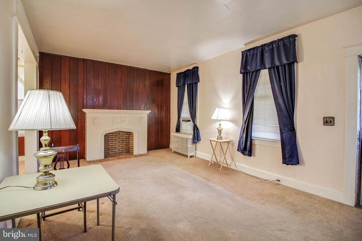 Property Photo:  408 N Rock Glen Road  MD 21229 