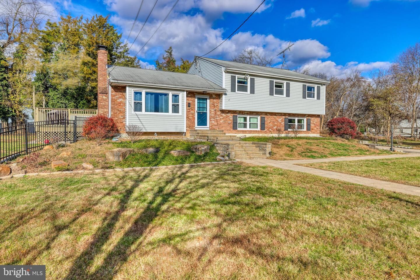 Property Photo:  6 Van Gogh Court  NJ 08618 