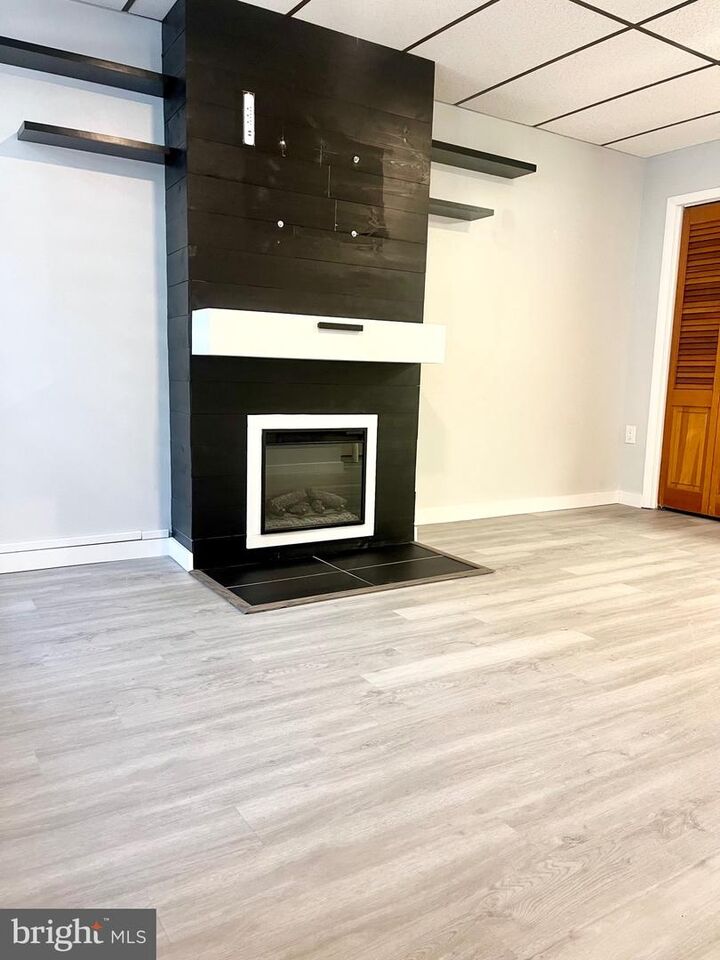 Property Photo:  1304 Jackson Street 1  PA 19148 